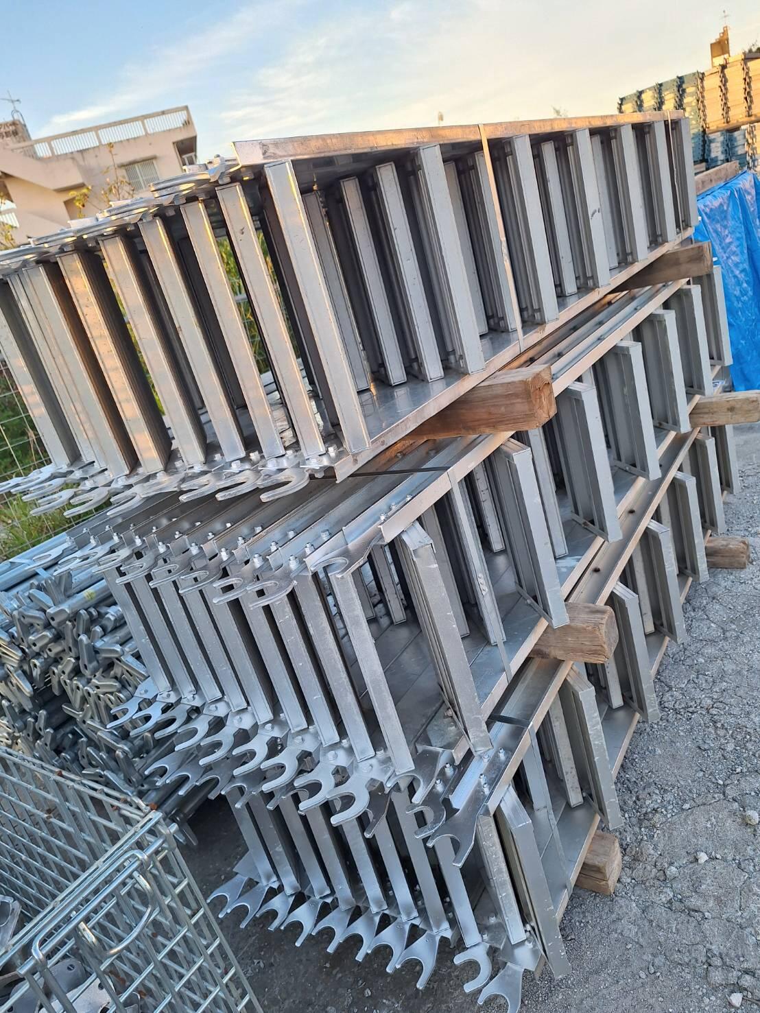 中古　くさびAタイプ　アルミ階段