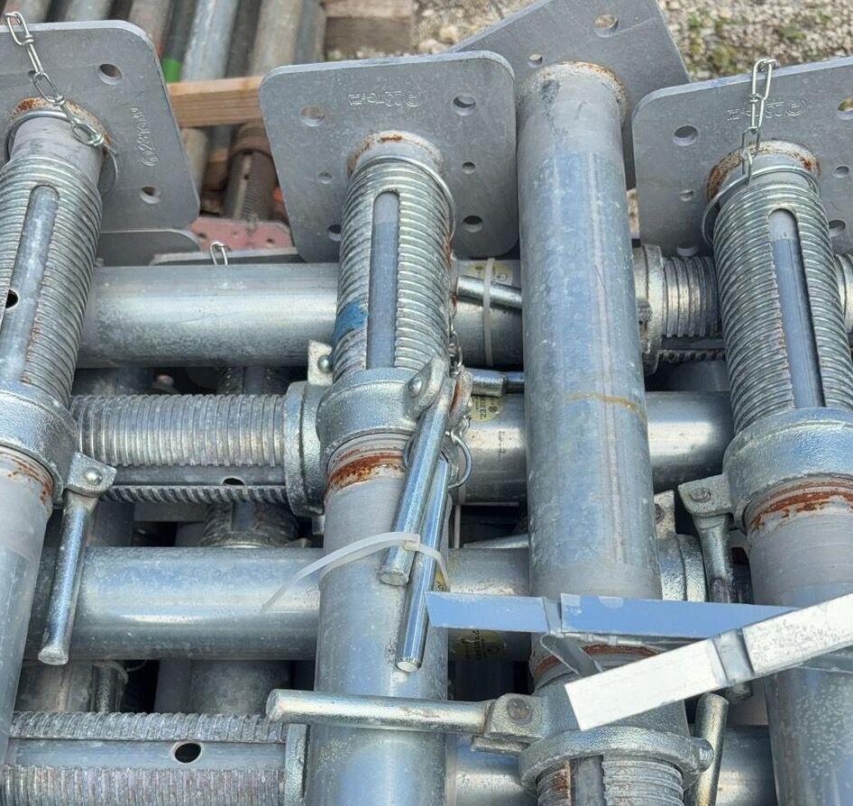 新古品_型枠パイプサポート_20s